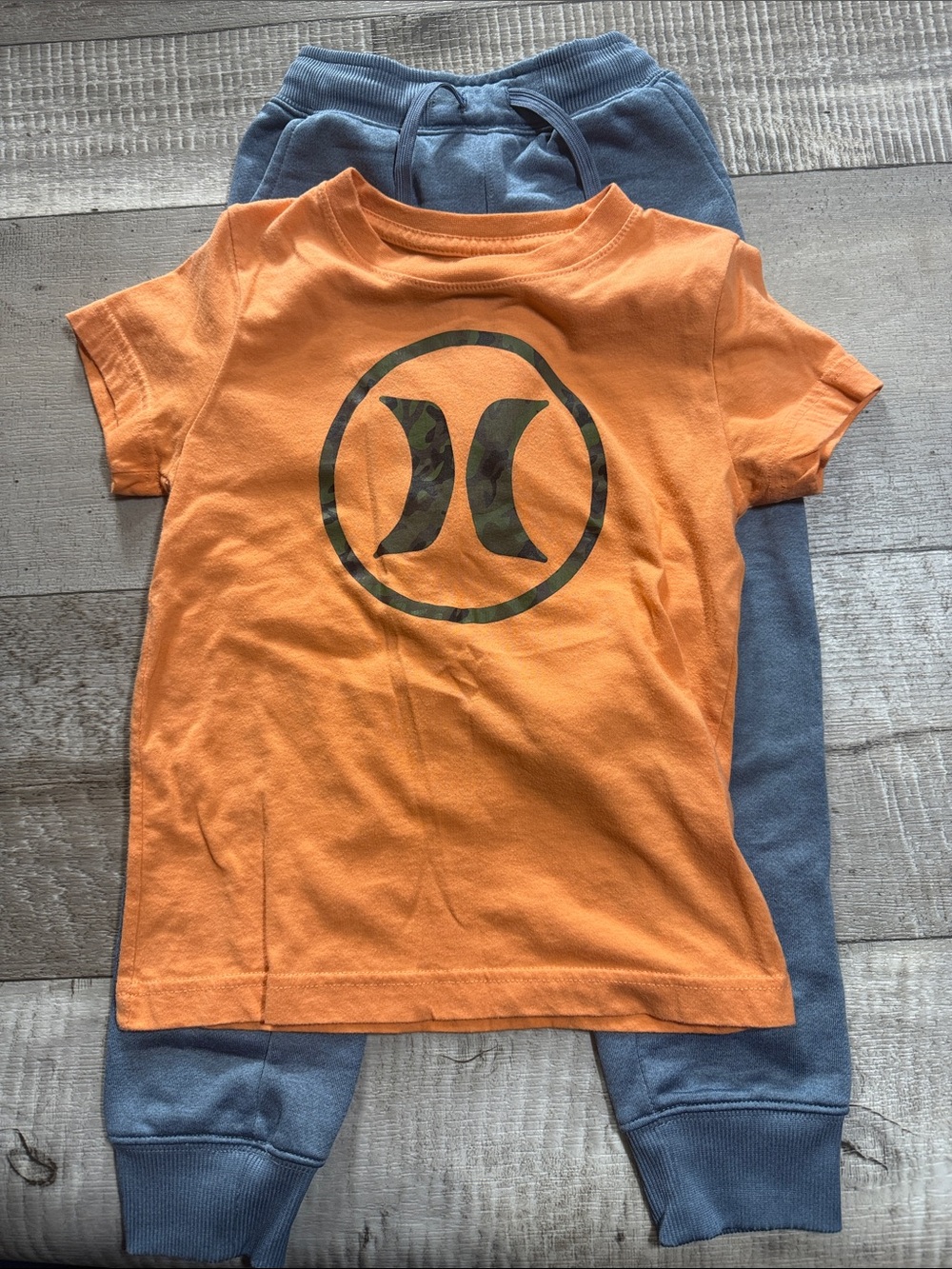 Hurley Orange Tee and Blue Sweat Pants Outfit Kids Size 5/6